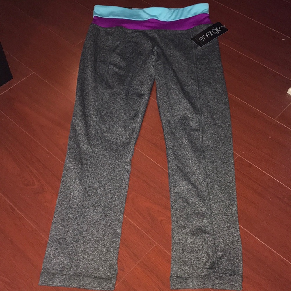 Capri workout leggings -brand new size S